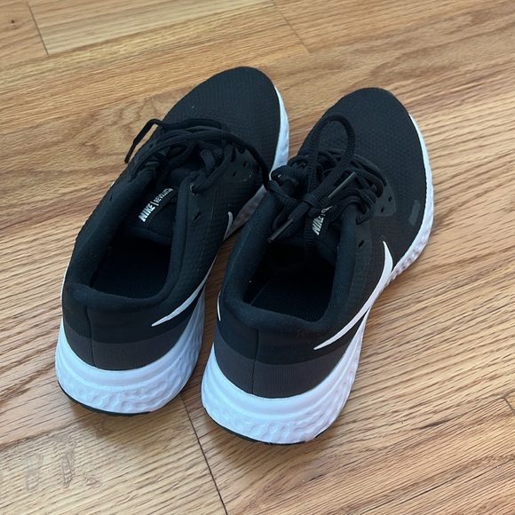 Nike Revolution US 7 Black - Picture 4 of 4